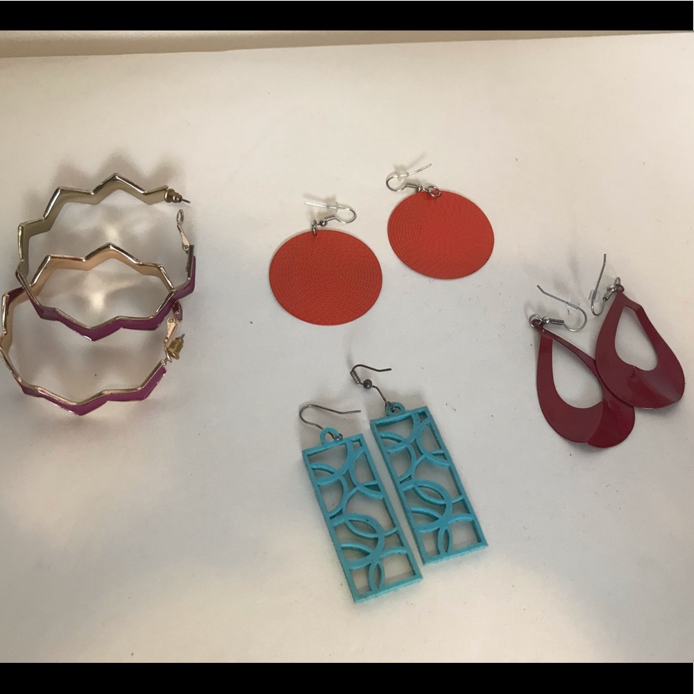 3 for 25.00 Lot of 4 pair of earrings